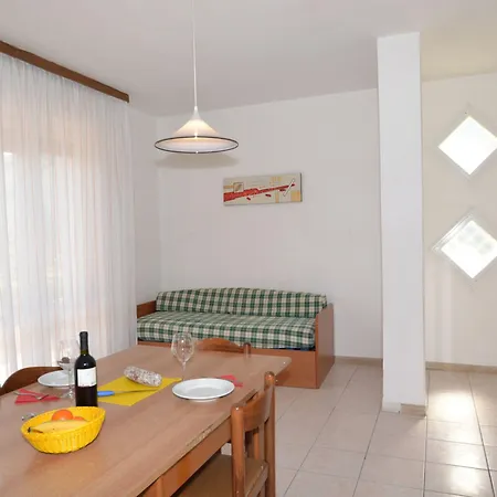 Enjoy The Garden Of Our Flat By The Διαμέρισμα